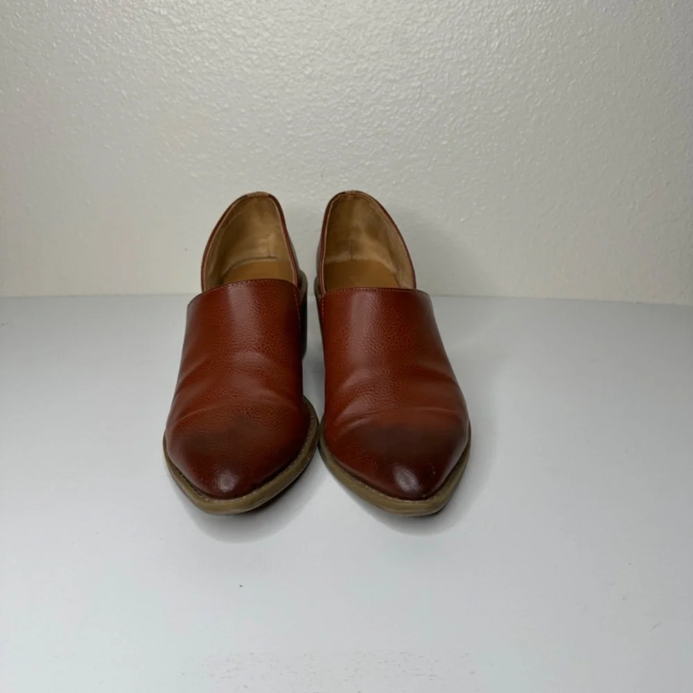Universal Thread Women's Ankle Bootie Size 7.5 Rylie Brown‎ Slip on
